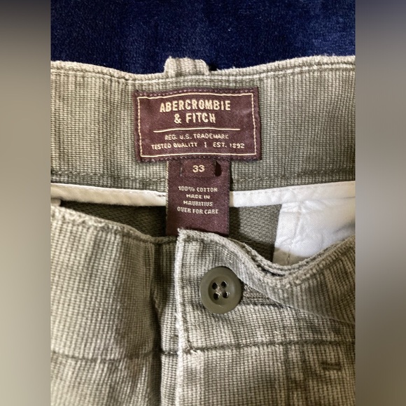 Vintage Abercrombie and Fitch Olive Green Cotton Cargo Shorts, men’s size 33 - Picture 3 of 6